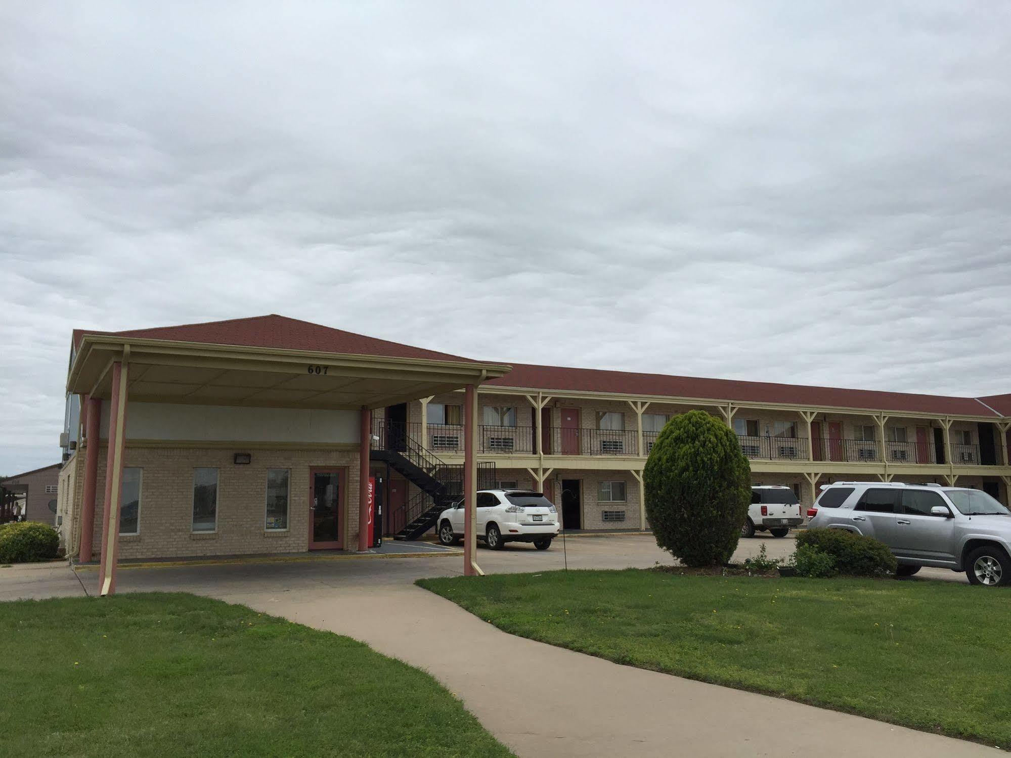 Motel 6 Wichita Ks South I35 Экстерьер фото